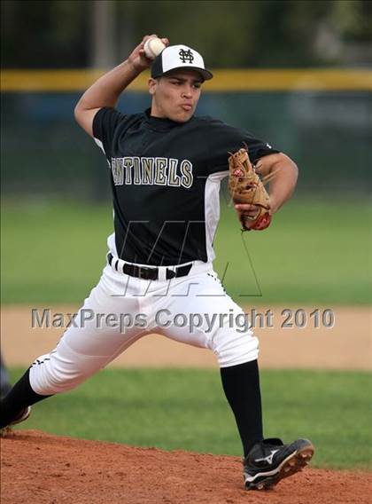Thumbnail 2 in Magnolia vs. Capistrano Valley Christian photogallery.