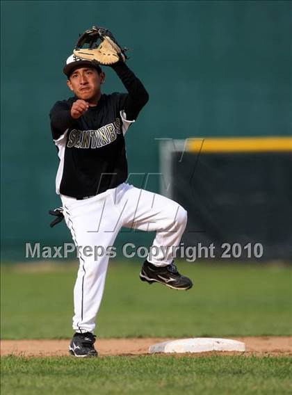 Thumbnail 3 in Magnolia vs. Capistrano Valley Christian photogallery.