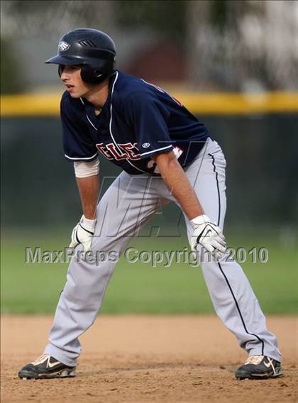 Thumbnail 3 in Magnolia vs. Capistrano Valley Christian photogallery.