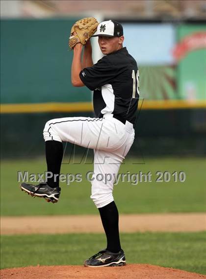 Thumbnail 3 in Magnolia vs. Capistrano Valley Christian photogallery.