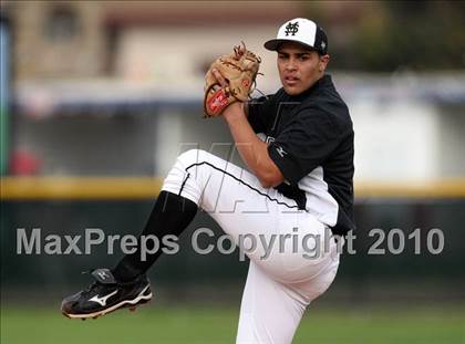 Thumbnail 2 in Magnolia vs. Capistrano Valley Christian photogallery.