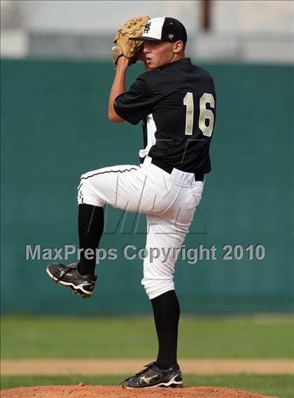Thumbnail 3 in Magnolia vs. Capistrano Valley Christian photogallery.