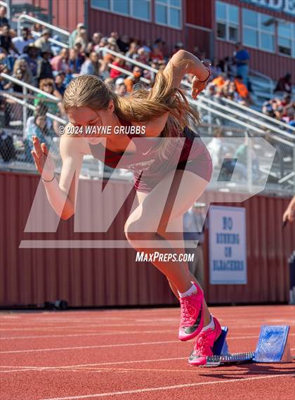 Thumbnail 2 in UIL 3A Region 2 Area Track Meet photogallery.