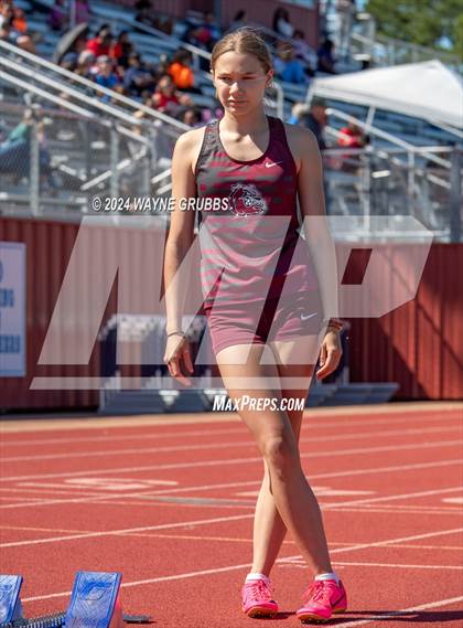Thumbnail 3 in UIL 3A Region 2 Area Track Meet photogallery.