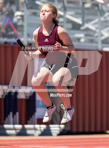 Thumbnail 1 in UIL 3A Region 2 Area Track Meet photogallery.
