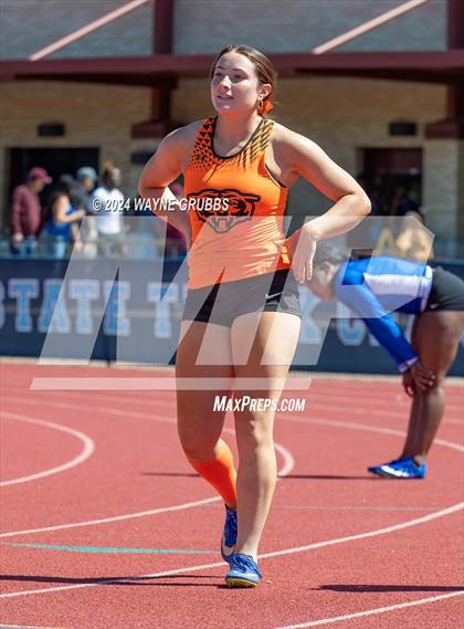 Thumbnail 2 in UIL 3A Region 2 Area Track Meet photogallery.