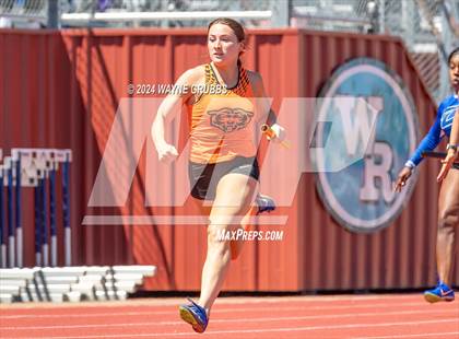 Thumbnail 2 in UIL 3A Region 2 Area Track Meet photogallery.