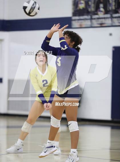 Thumbnail 1 in Bloom-Carroll @ Teays Valley photogallery.