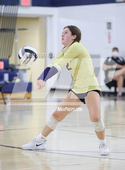 Thumbnail 3 in Bloom-Carroll @ Teays Valley photogallery.