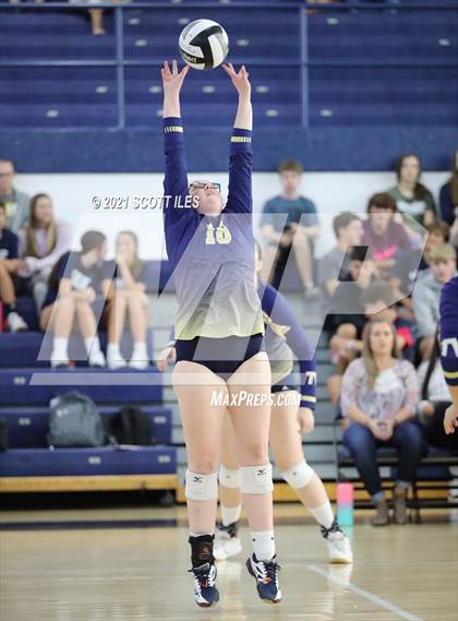 Thumbnail 1 in Bloom-Carroll @ Teays Valley photogallery.