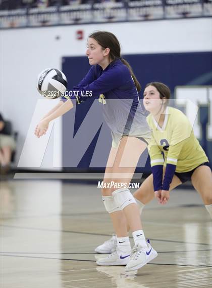 Thumbnail 3 in Bloom-Carroll @ Teays Valley photogallery.