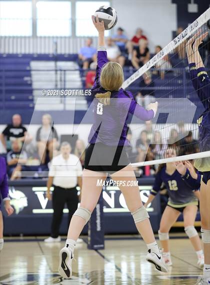 Thumbnail 2 in Bloom-Carroll @ Teays Valley photogallery.