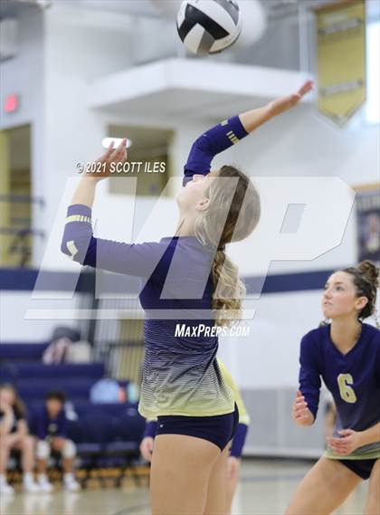 Thumbnail 3 in Bloom-Carroll @ Teays Valley photogallery.
