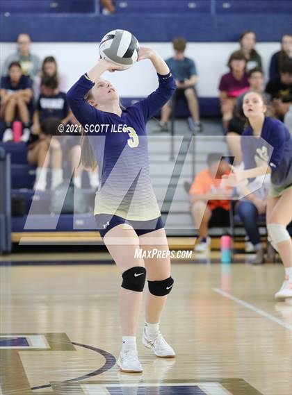 Thumbnail 3 in Bloom-Carroll @ Teays Valley photogallery.