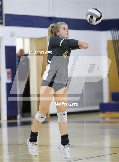 Thumbnail 3 in Bloom-Carroll @ Teays Valley photogallery.