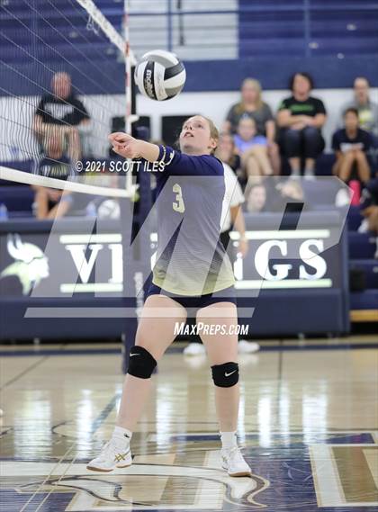Thumbnail 1 in Bloom-Carroll @ Teays Valley photogallery.