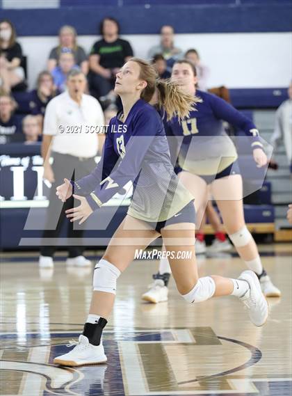 Thumbnail 2 in Bloom-Carroll @ Teays Valley photogallery.