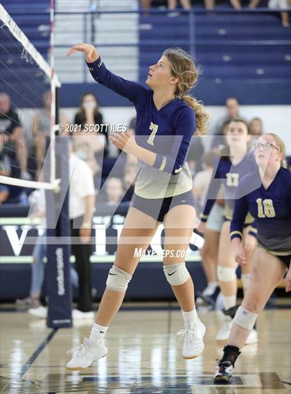 Thumbnail 2 in Bloom-Carroll @ Teays Valley photogallery.