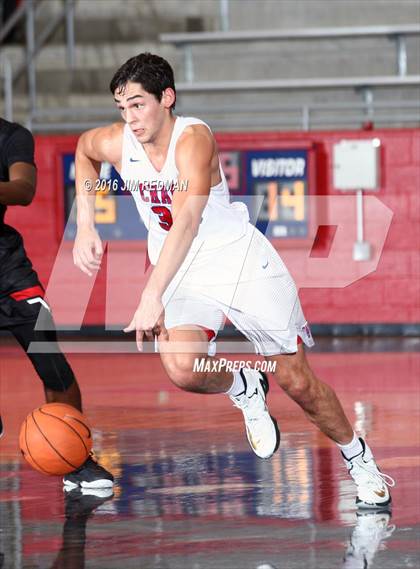 Thumbnail 3 in Cedar Hill vs. Westlake (Thanksgiving Hoopfest) photogallery.