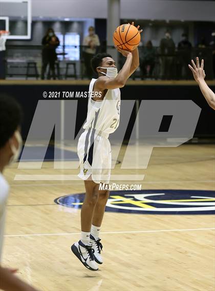 Thumbnail 3 in Carmel Christian vs. Ravenscroft (NCISAA 4A Semifinal) photogallery.