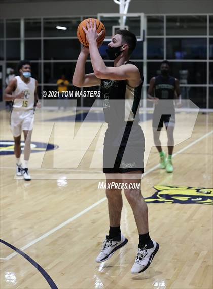 Thumbnail 1 in Carmel Christian vs. Ravenscroft (NCISAA 4A Semifinal) photogallery.