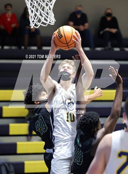 Thumbnail 1 in Carmel Christian vs. Ravenscroft (NCISAA 4A Semifinal) photogallery.