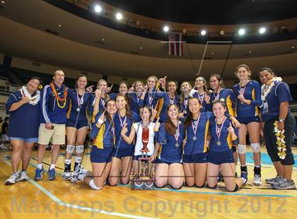 Thumbnail 1 in Kamehameha vs. Punahou (HHSAA D1 Final) photogallery.