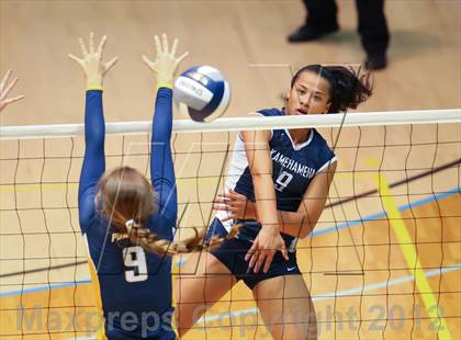 Thumbnail 3 in Kamehameha vs. Punahou (HHSAA D1 Final) photogallery.