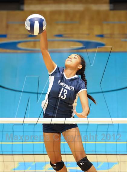 Thumbnail 3 in Kamehameha vs. Punahou (HHSAA D1 Final) photogallery.