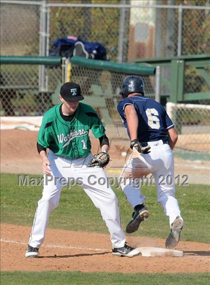 Thumbnail 3 in Delano vs. Tehachapi photogallery.
