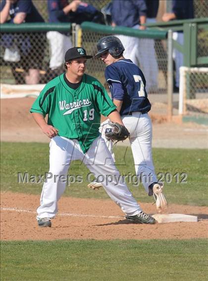 Thumbnail 2 in Delano vs. Tehachapi photogallery.