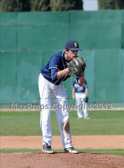 Thumbnail 3 in Delano vs. Tehachapi photogallery.