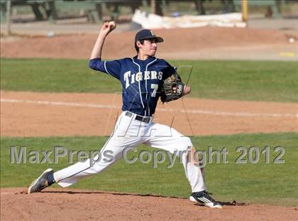 Thumbnail 2 in Delano vs. Tehachapi photogallery.