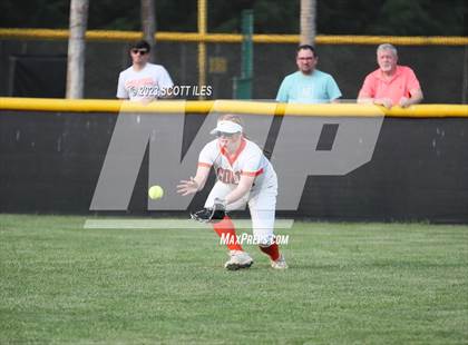 Thumbnail 2 in Wheelersburg vs Meadowbrook (OHSAA D3 Regional Semifinal) photogallery.