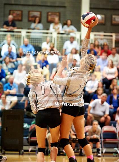 Thumbnail 2 in St Vincent's vs. Coosa (GHSA 2A Final) photogallery.