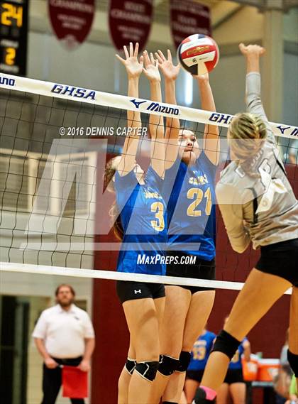 Thumbnail 1 in St Vincent's vs. Coosa (GHSA 2A Final) photogallery.