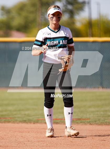 Thumbnail 1 in Highland @ Corona del Sol photogallery.