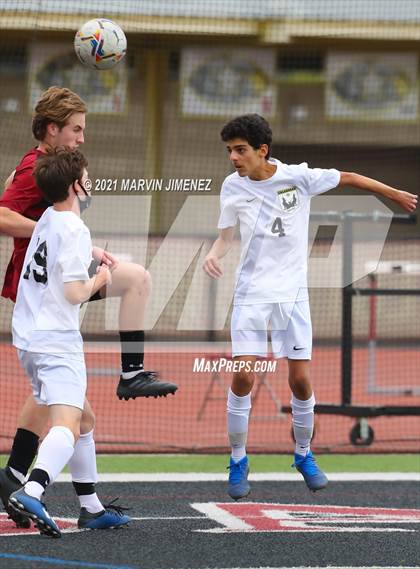 Thumbnail 2 in Oaks Christian vs. Calabasas photogallery.