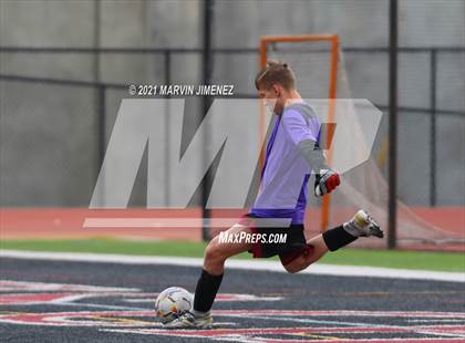 Thumbnail 3 in Oaks Christian vs. Calabasas photogallery.