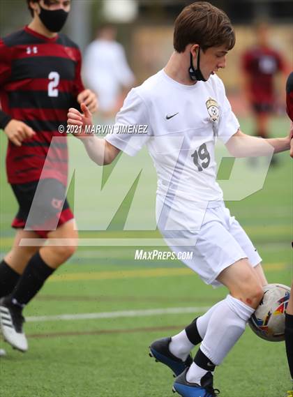 Thumbnail 3 in Oaks Christian vs. Calabasas photogallery.