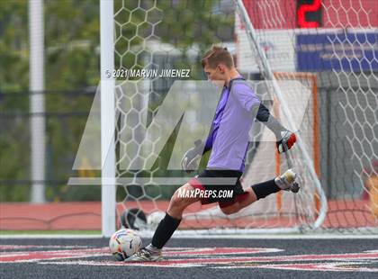 Thumbnail 3 in Oaks Christian vs. Calabasas photogallery.