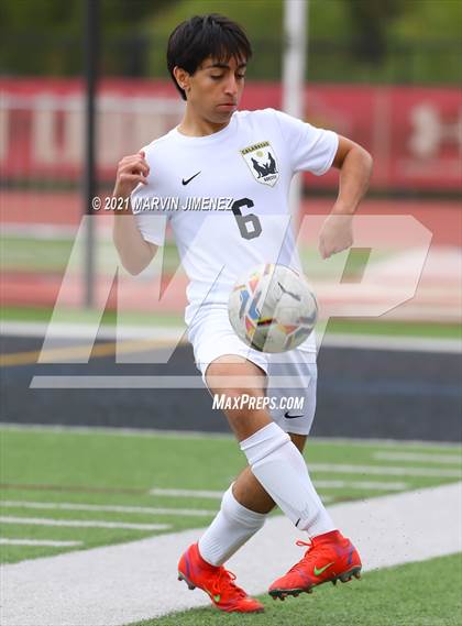 Thumbnail 3 in Oaks Christian vs. Calabasas photogallery.