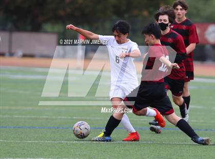 Thumbnail 3 in Oaks Christian vs. Calabasas photogallery.