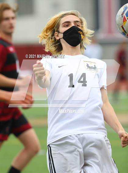 Thumbnail 3 in Oaks Christian vs. Calabasas photogallery.