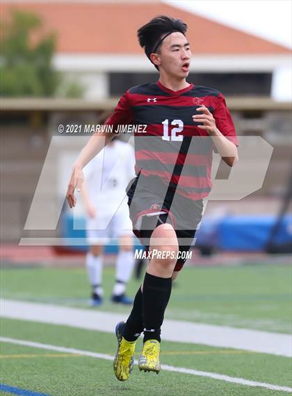 Thumbnail 2 in Oaks Christian vs. Calabasas photogallery.