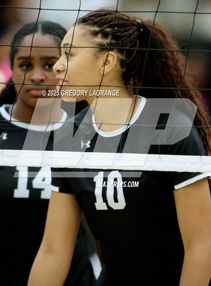 Thumbnail 1 in Weatherford vs Lake Ridge photogallery.