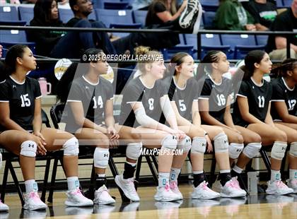 Thumbnail 2 in Weatherford vs Lake Ridge photogallery.