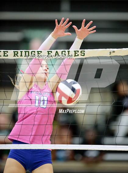 Thumbnail 2 in Weatherford vs Lake Ridge photogallery.
