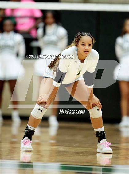 Thumbnail 3 in Weatherford vs Lake Ridge photogallery.