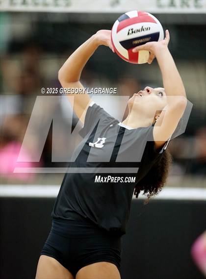 Thumbnail 1 in Weatherford vs Lake Ridge photogallery.